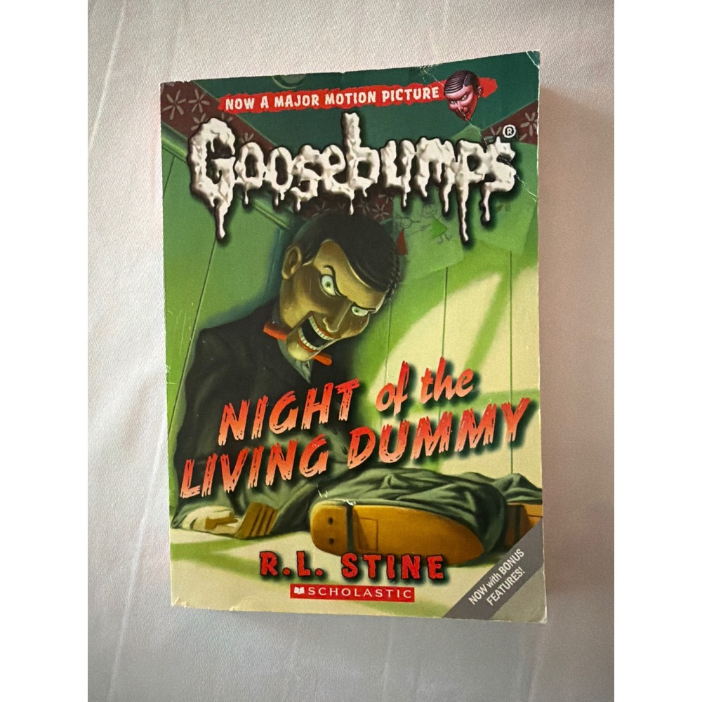 Scholastic Goosebumps Night of the Living Dummy Kids OS Green Good R.L. Stine